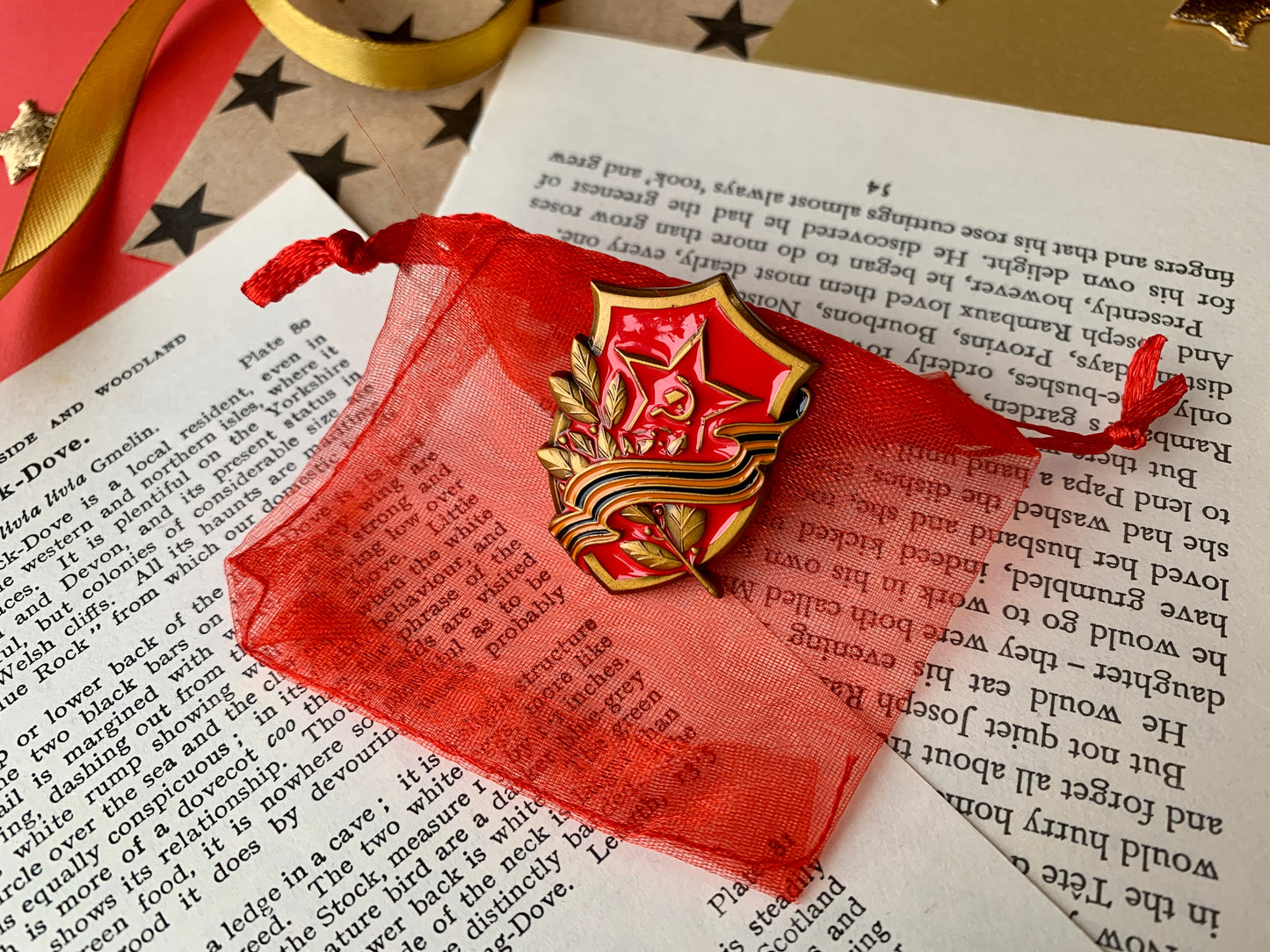Soviet Union Red Star Hammer and Sickle Shield with Wheat and Order of St George Ribbon Enamel Pin Badge