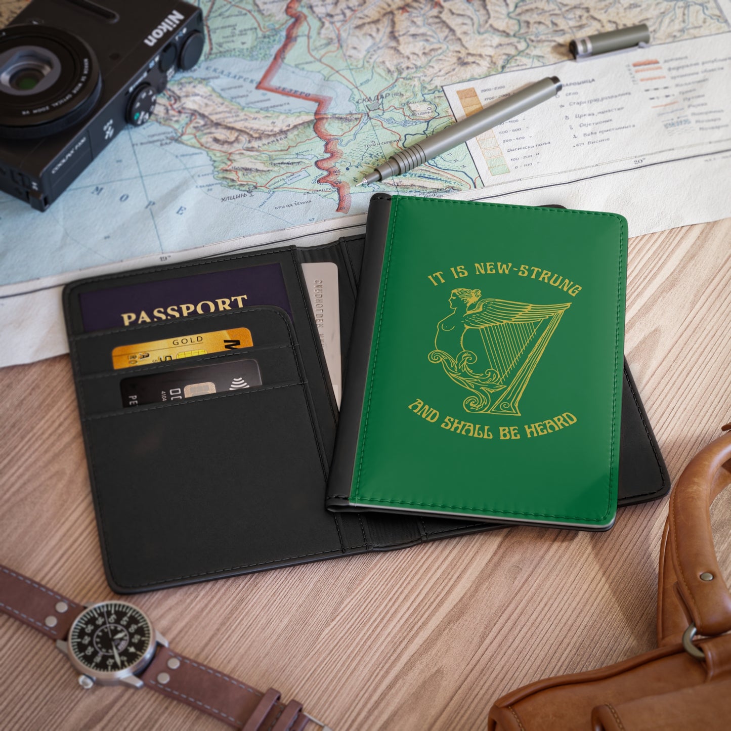 Irish The Society of United Irishmen Green and Gold Harp It is Newly Strung Ireland Passport Cover