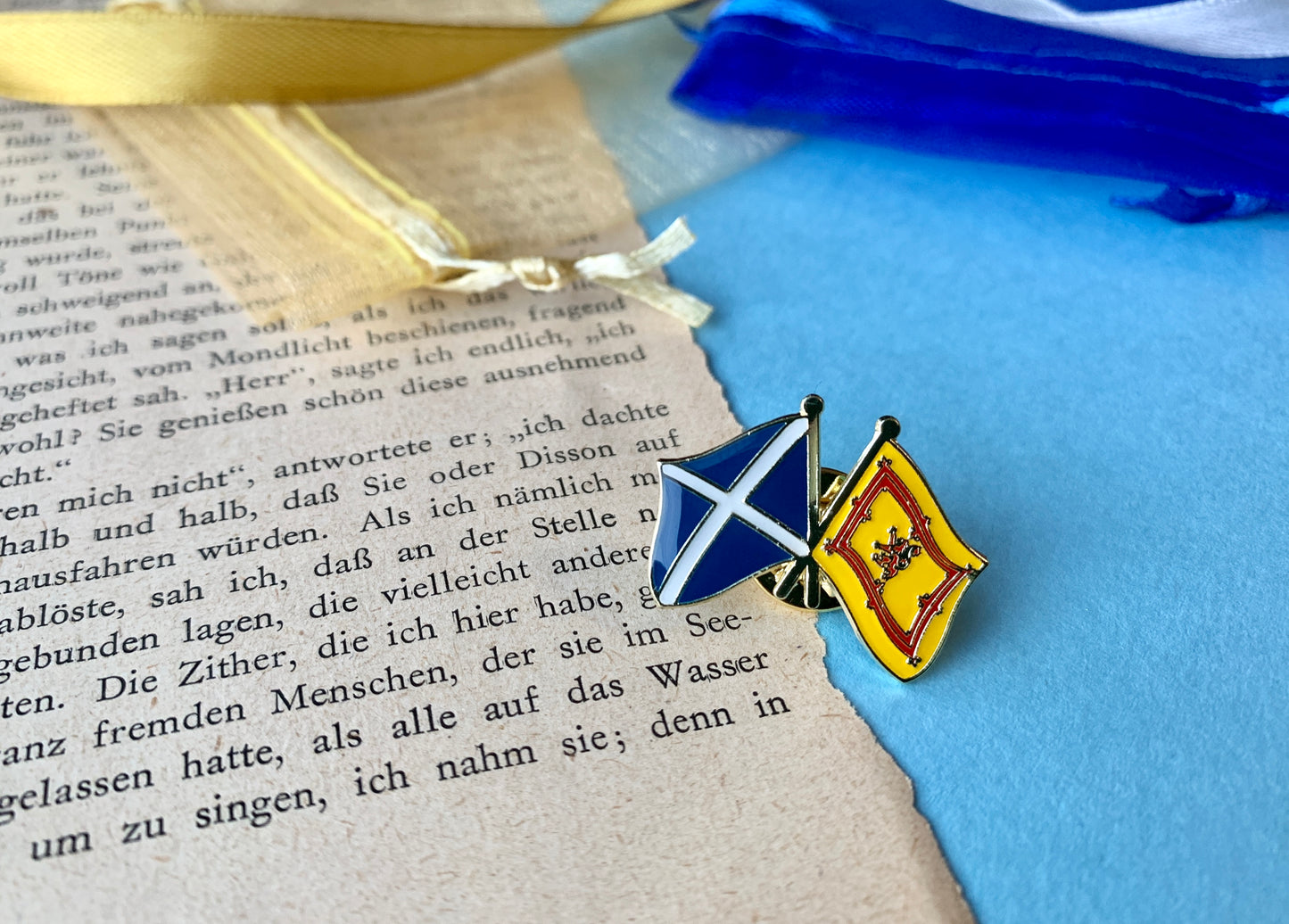Scottish Saltire and Lion Crossed Flags Alba gu Brath Enamel Pin Badge