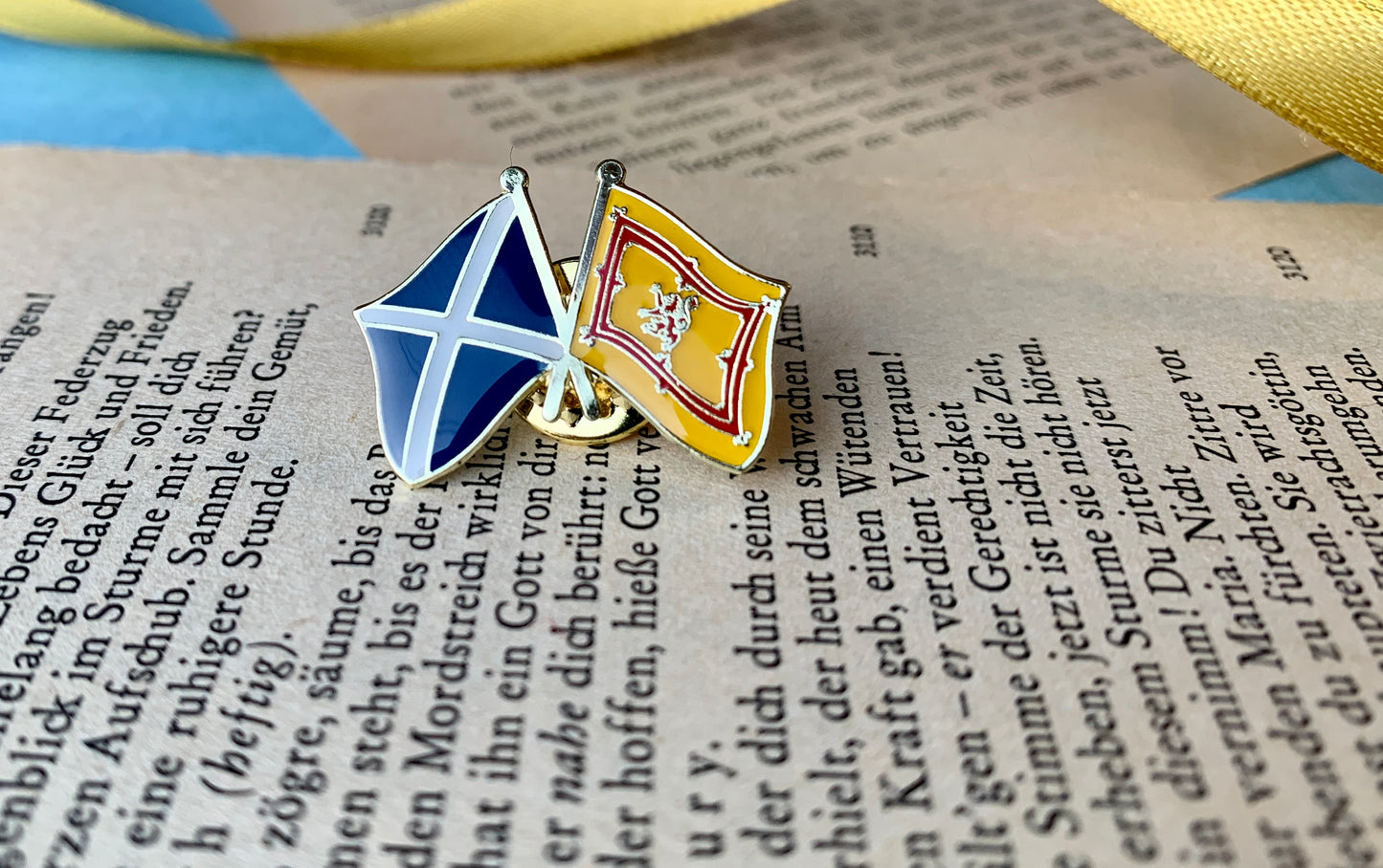 Scottish Saltire and Lion Crossed Flags Alba gu Brath Enamel Pin Badge