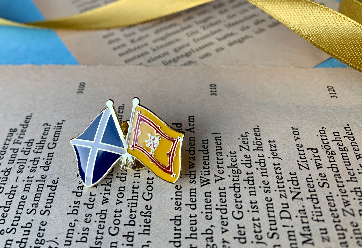 Scottish Saltire and Lion Crossed Flags Alba gu Brath Enamel Pin Badge