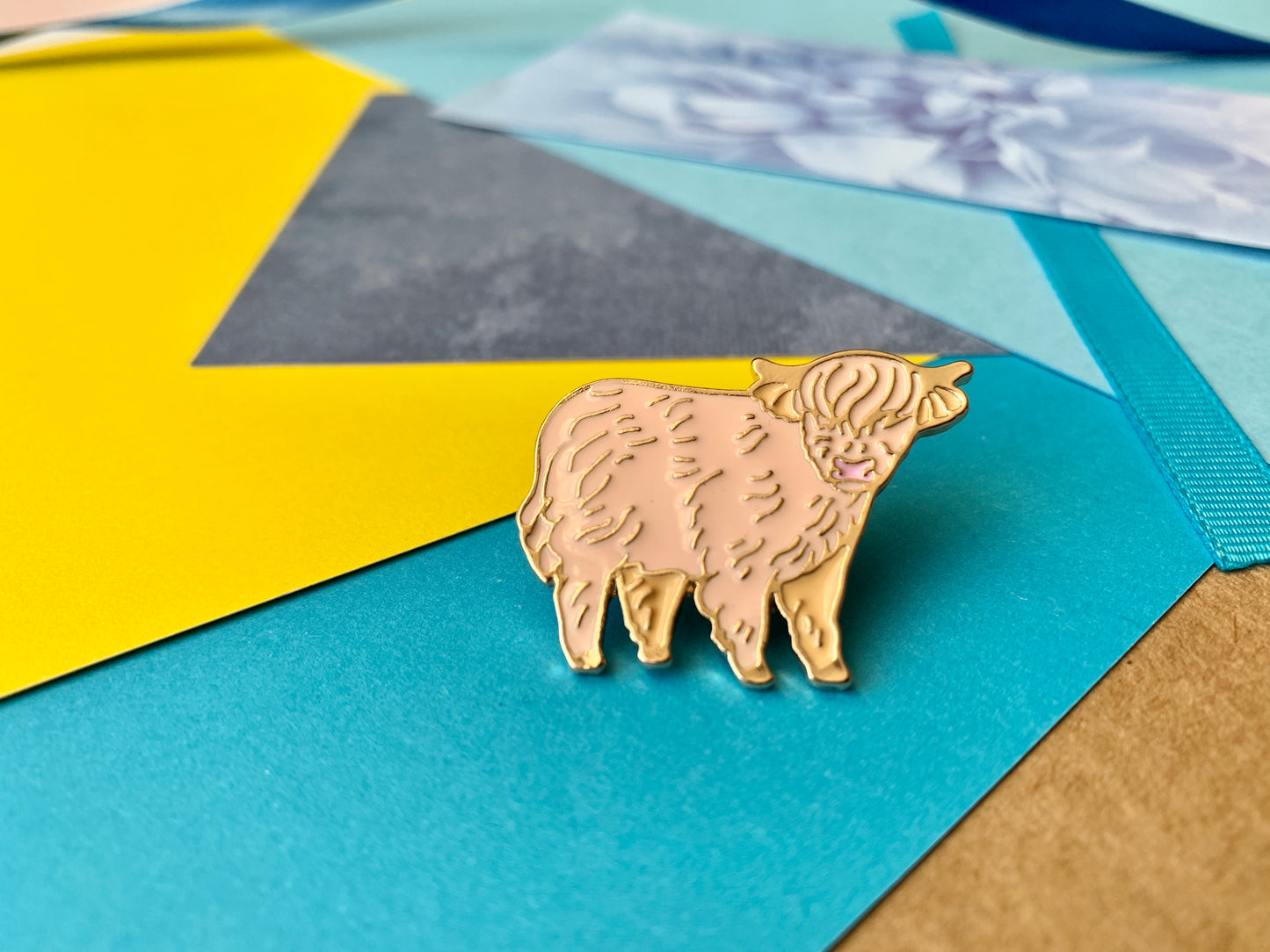 Scottish Highland Cow Beige and Gold Enamel Pin Badge