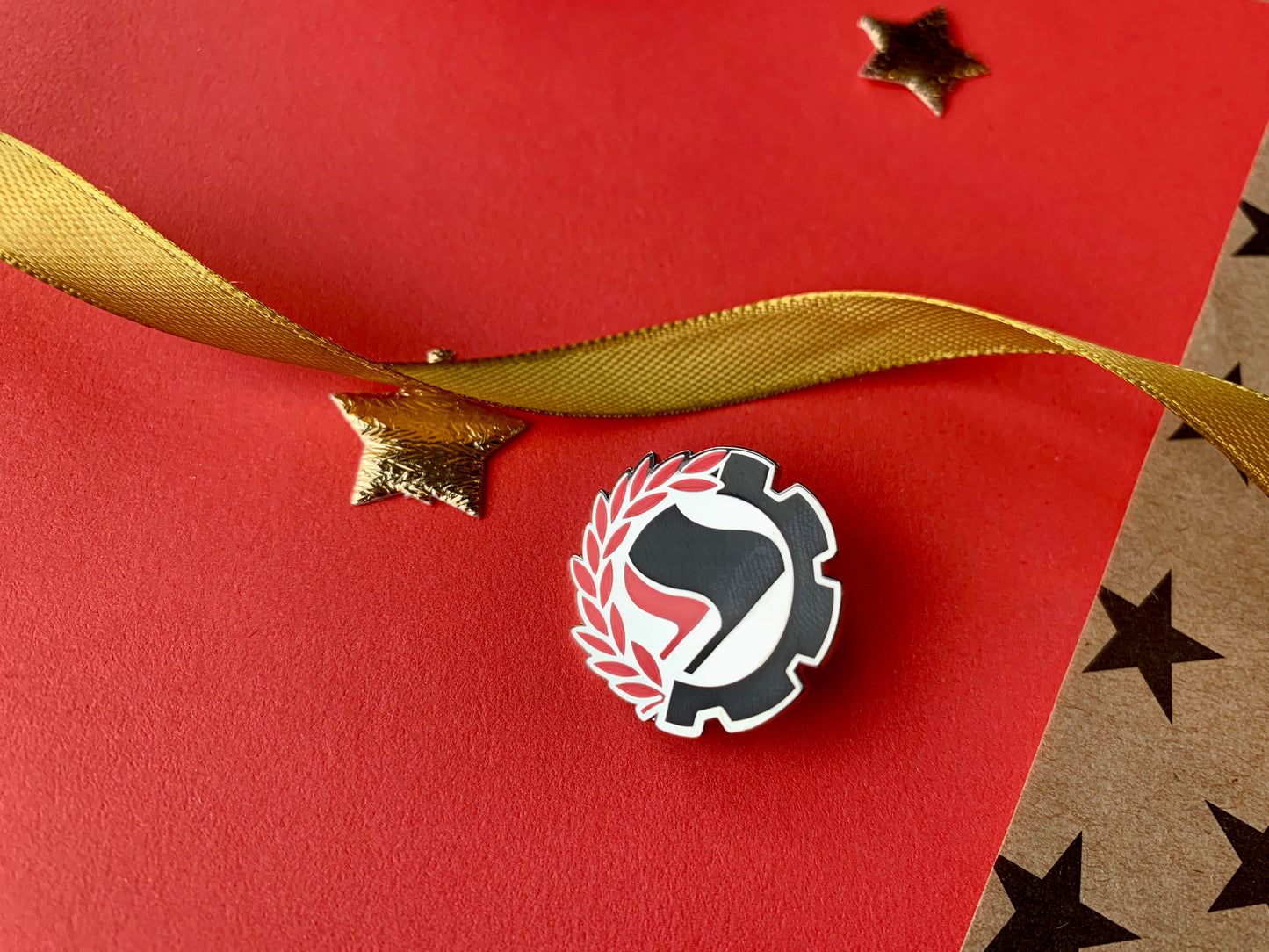 Leftist Anarcho-Syndicalist Black and Red Flags with Cog and Laurel Border Metal Pin Badge