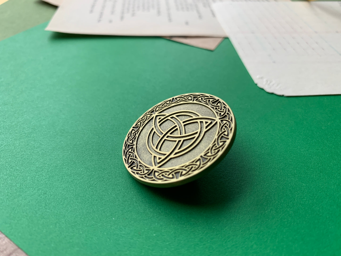 Celtic Triple Knot Irish Bronze Metal Heavy Weight Pin Badge